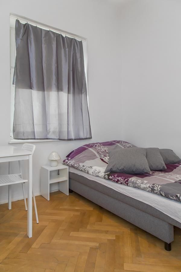 Проживание в семье Metro Centrum Guest Rooms Варшава-4